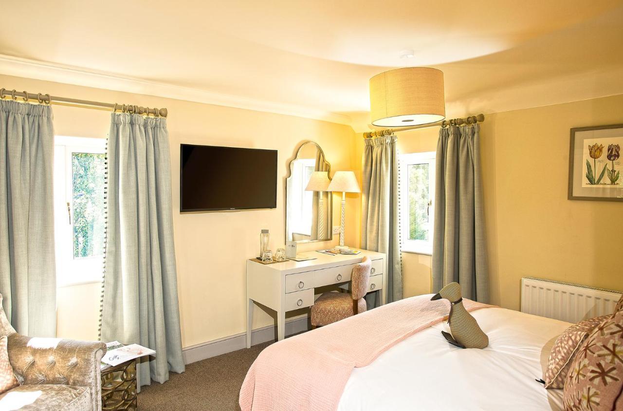 Hotel The Old Mill à Lymington Extérieur photo